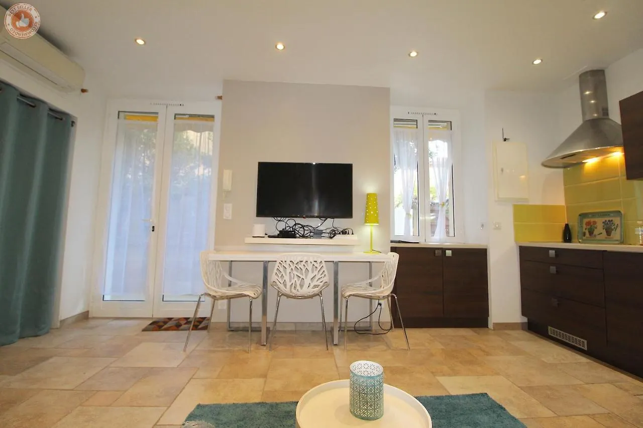 Alc - Psa12 - 9 Min Palais And Beaches Cannes
